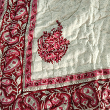 Load image into Gallery viewer, White &amp; Red Hand-Block Printed Tilonia AC Blanket
